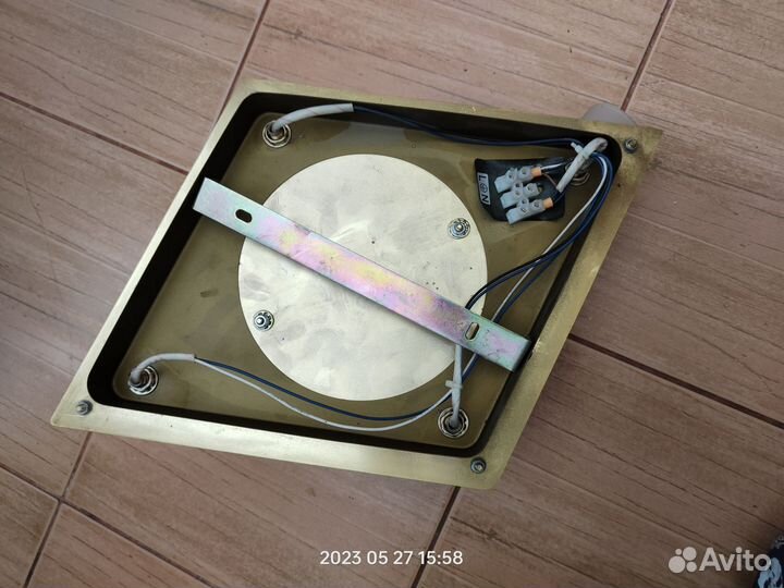 Светильник потолочный