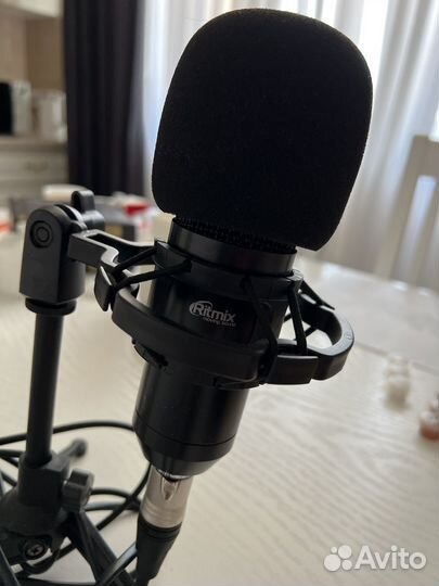 Микрофон студийный
