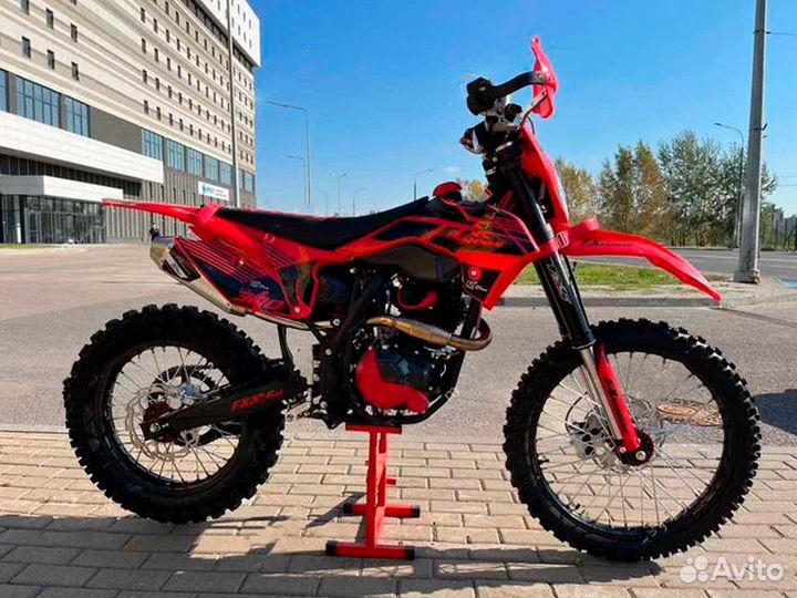 Мотоцикл fxmoto YX300