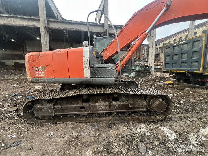 Гусеничный экскаватор Hitachi ZX200-3G, 2007