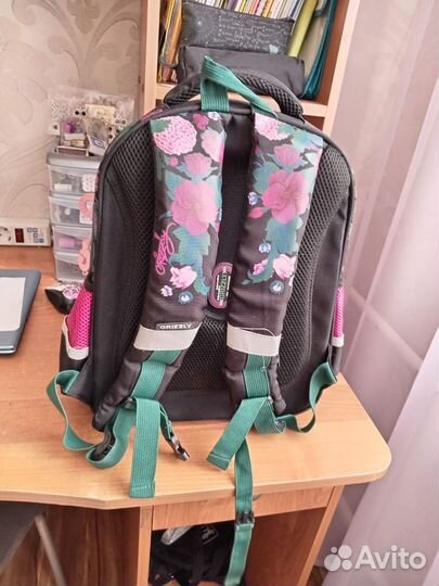 Ранец с ортопедический спинкой для девочки grizzly