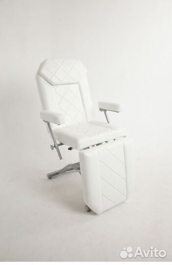 Кушетка косметологическая на гидравлике