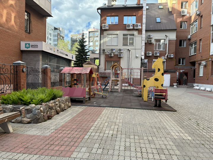 3-к. квартира, 108 м², 7/8 эт.