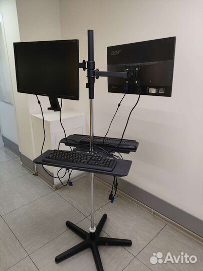 Стойка напольная для мониторов с полками