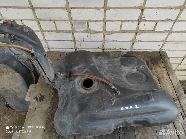 Топливный бак Volkswagen Golf 2