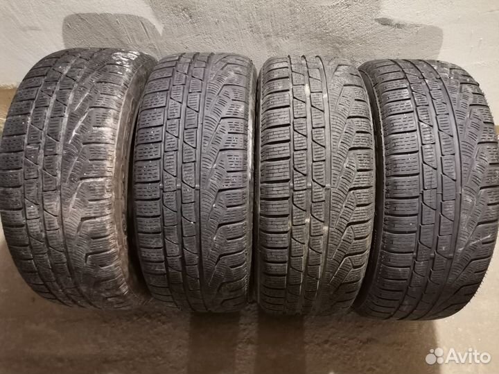 Pirelli Winter Sottozero 210 Serie II 225/50 R17 94H