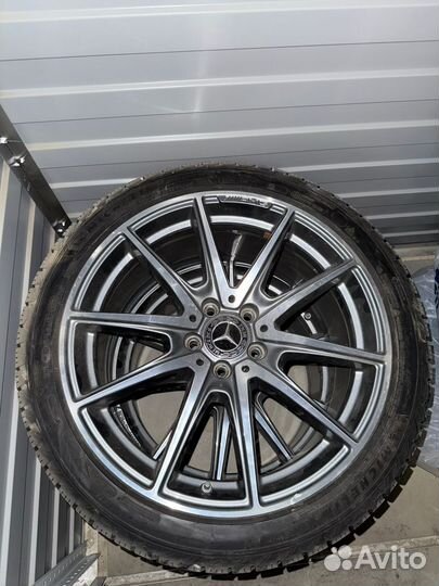 Michelin X-Ice Snow 245/40 R19 и 275/35 R19