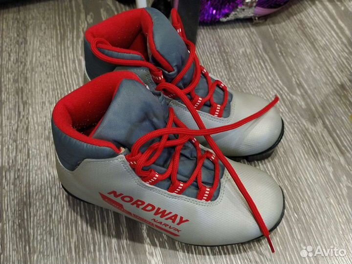 Лыжные ботинки