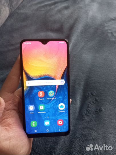 Samsung Galaxy A10, 2/32 ГБ