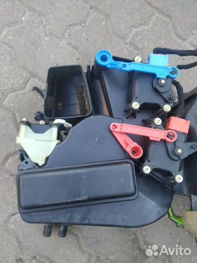 Ауди а4б5 корпус печки климата оригинал