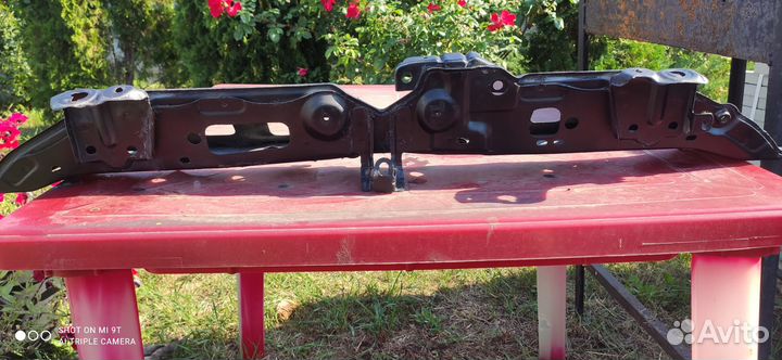 Панель передняя верхняя часть Toyota Yaris 2