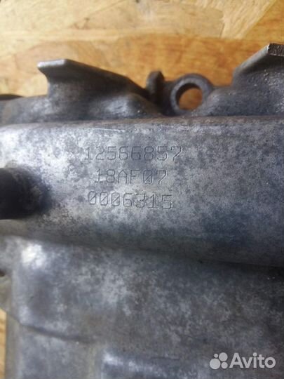 Клапанная крышка Opel Vectra C 2002-2008