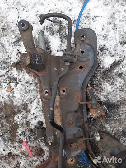 Подрамник Ford Focus I передний задний