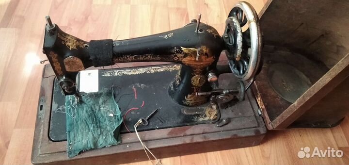 Швейная машина Singer