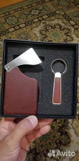 Подарочный набор (визитница, брелок)