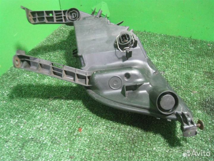 Поворотник правый Opel Astra J 2010