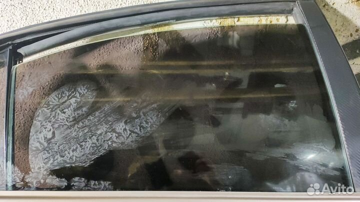 Стекло двери задней правой Nissan Primera P12 III