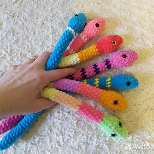 Вязаные змейки