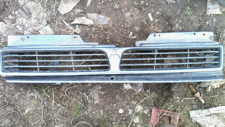 Решетка радиатора митсубиси спейс вагон