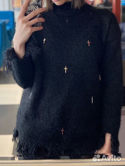 Свитер женский