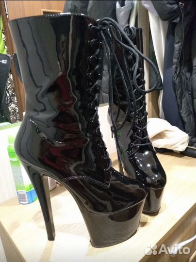 Ботильоны стрипы