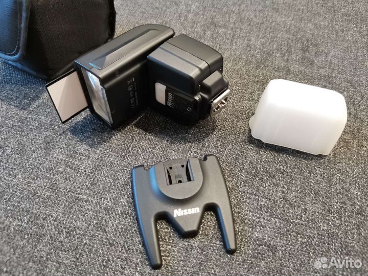 Вспышка для Fujifilm Nissin i40