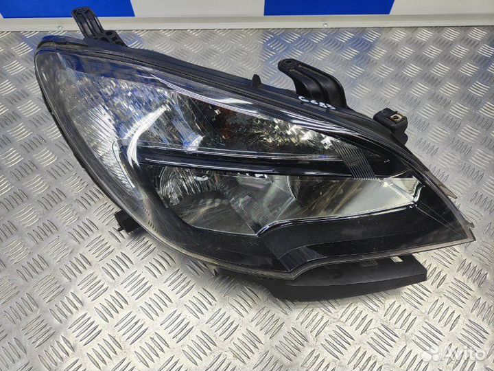 Фара правая Opel Mokka J13 1.6 B16XER 2015