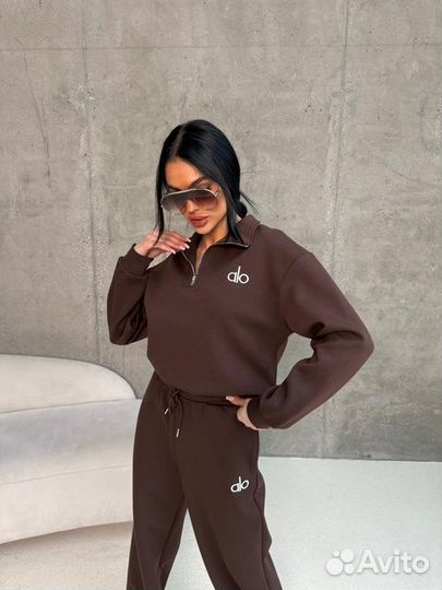 Костюм женский