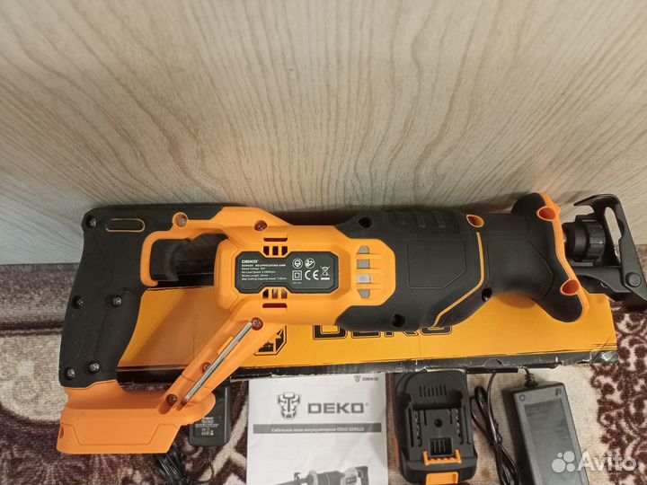 Сабельная пила deko dkrs20