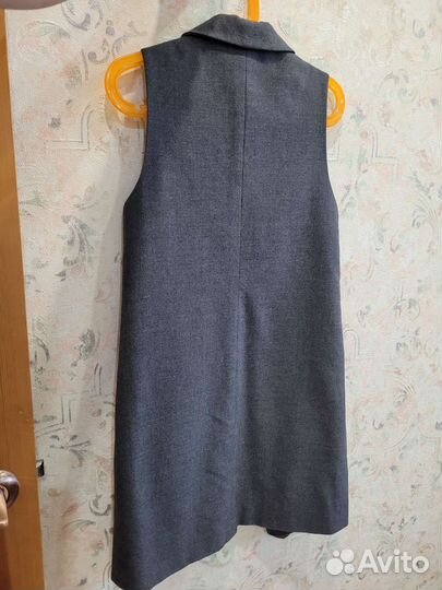 Жилет и блузки на девочку