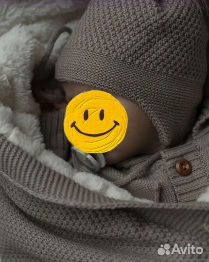 Набор для новорождённого. Тёплый плед, шапка, снуд