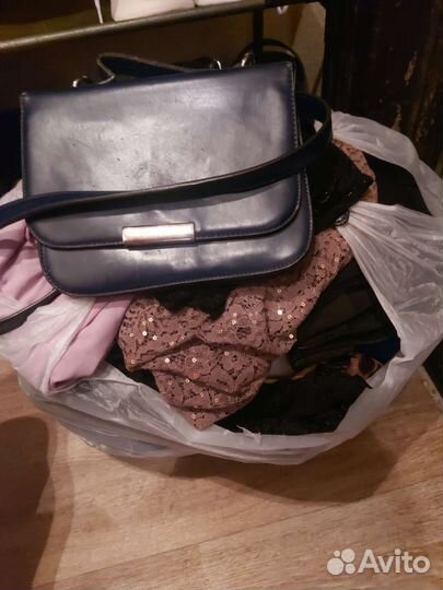 Женские вещи 44-46 отдам за