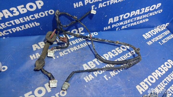 Проводка двери Nissan X-Trail T30 внедорожник