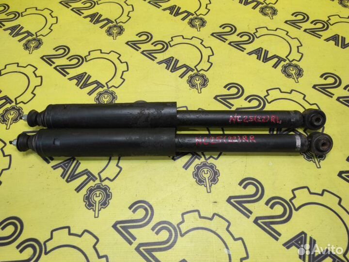 Амортизаторы комплект задние Nissan Serena NC25