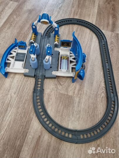 Игрушки роботы поезда