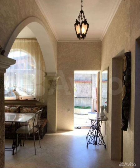 Комната 14 м² в 3-к., 2/2 эт.