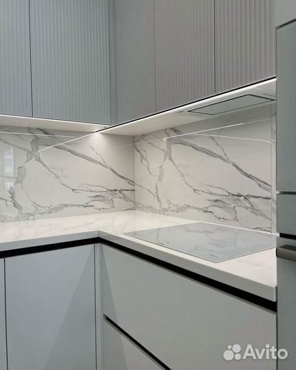 Стильный кухонный гарнитур