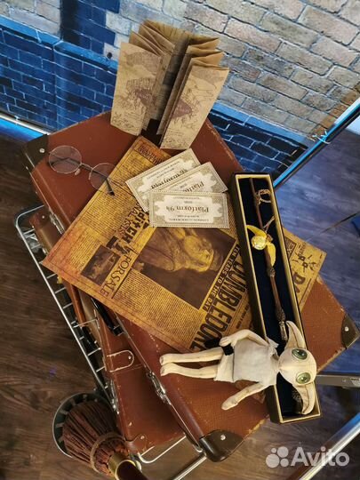 Фотозона Гарри Поттер - Платформа 9 3/4