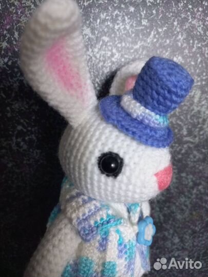 Игрушка ручной работы Белый Кролик