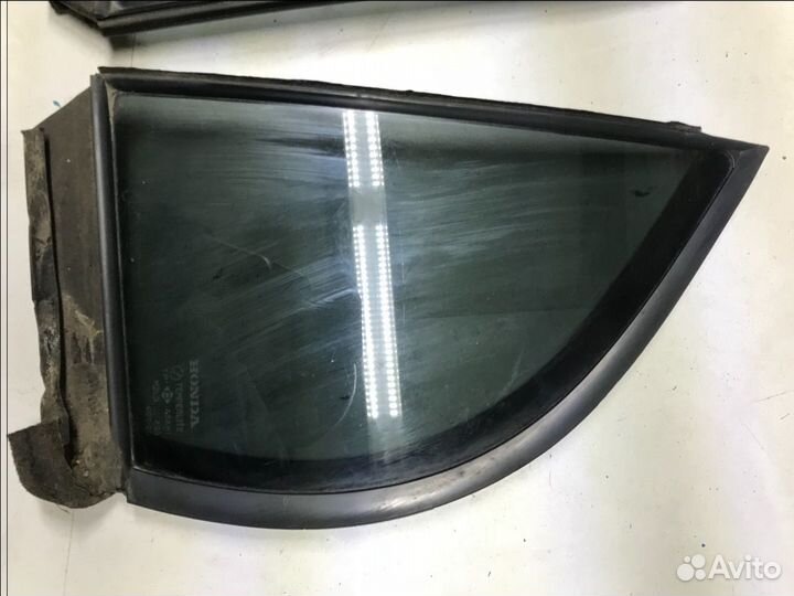 Задняя форточка, стекло Honda Civic ek3
