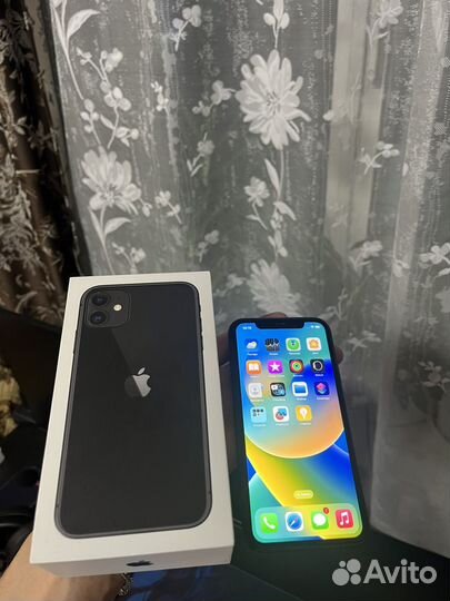 iPhone 11, 64 ГБ