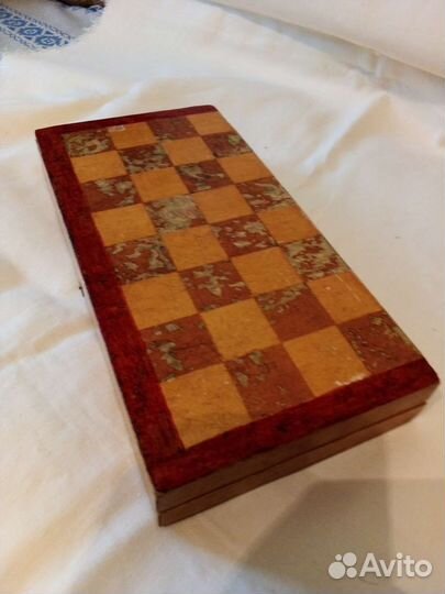 Доска и шашки
