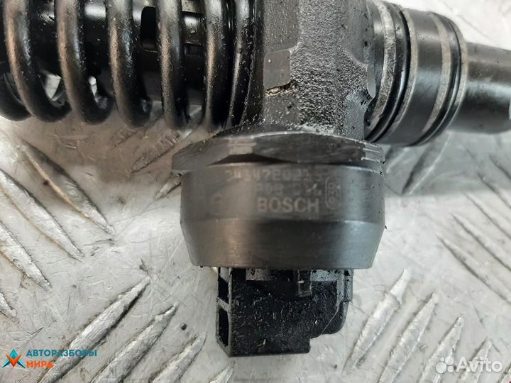 Форсунка Volkswagen Passat B6 2006 038130073AG