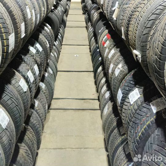 Kumho I'Zen KW31 215/65 R16 102R