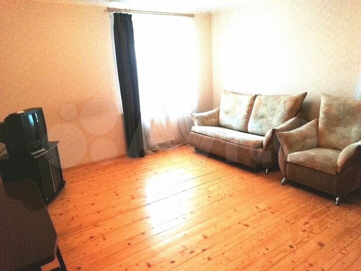 2-к. квартира, 74 м², 5/10 эт.