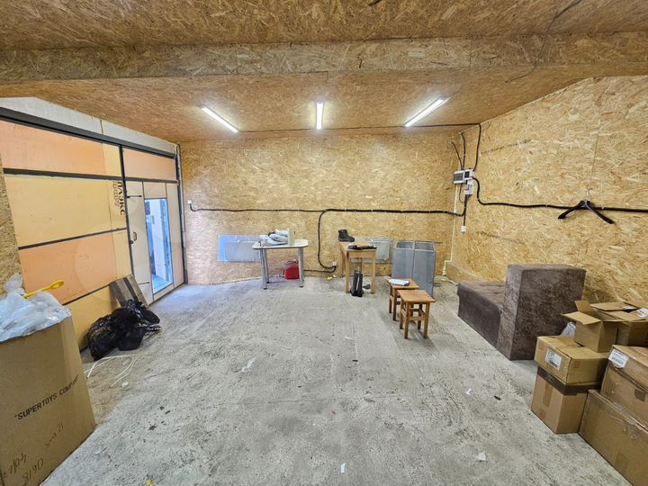 Гараж, > 30 м²