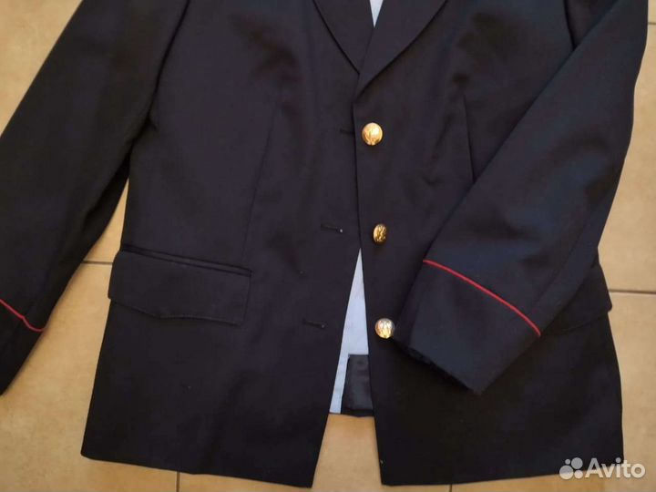 Полицейская форма женская. Китель