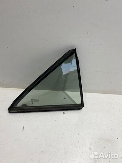 Форточка двери задняя правая Toyota Camry V50/V55