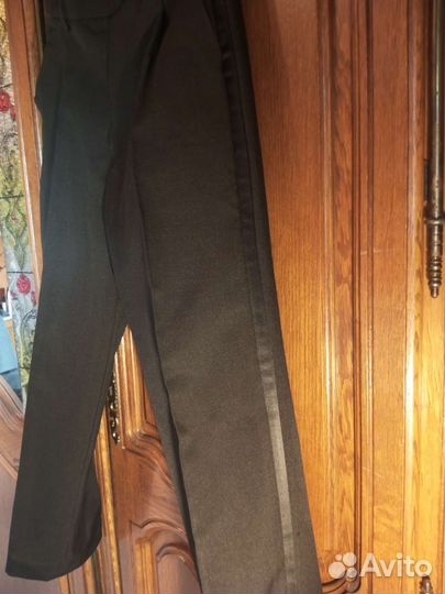 Пиджаки и костюмы.Рубашки 12-14 лет