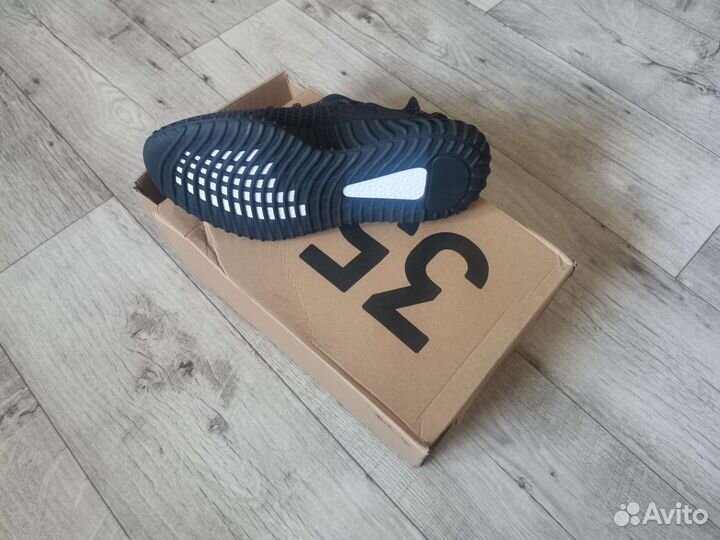 Кроссовки adidas yeezy boost 350